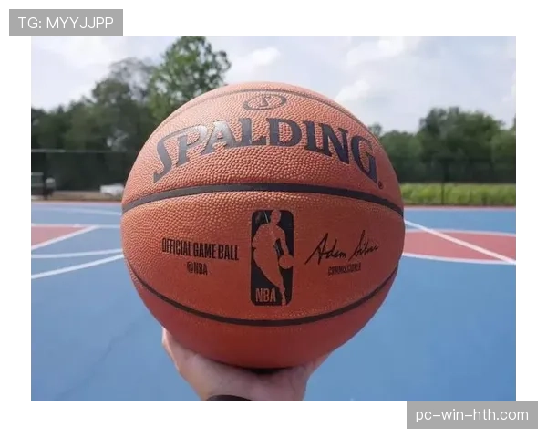 国际篮球规则中干扰球的判定有何不同？从NBA到FIBA对比解析