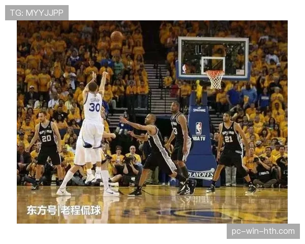 张伯伦低位单打对比库里无球三分，得分来源截然不同